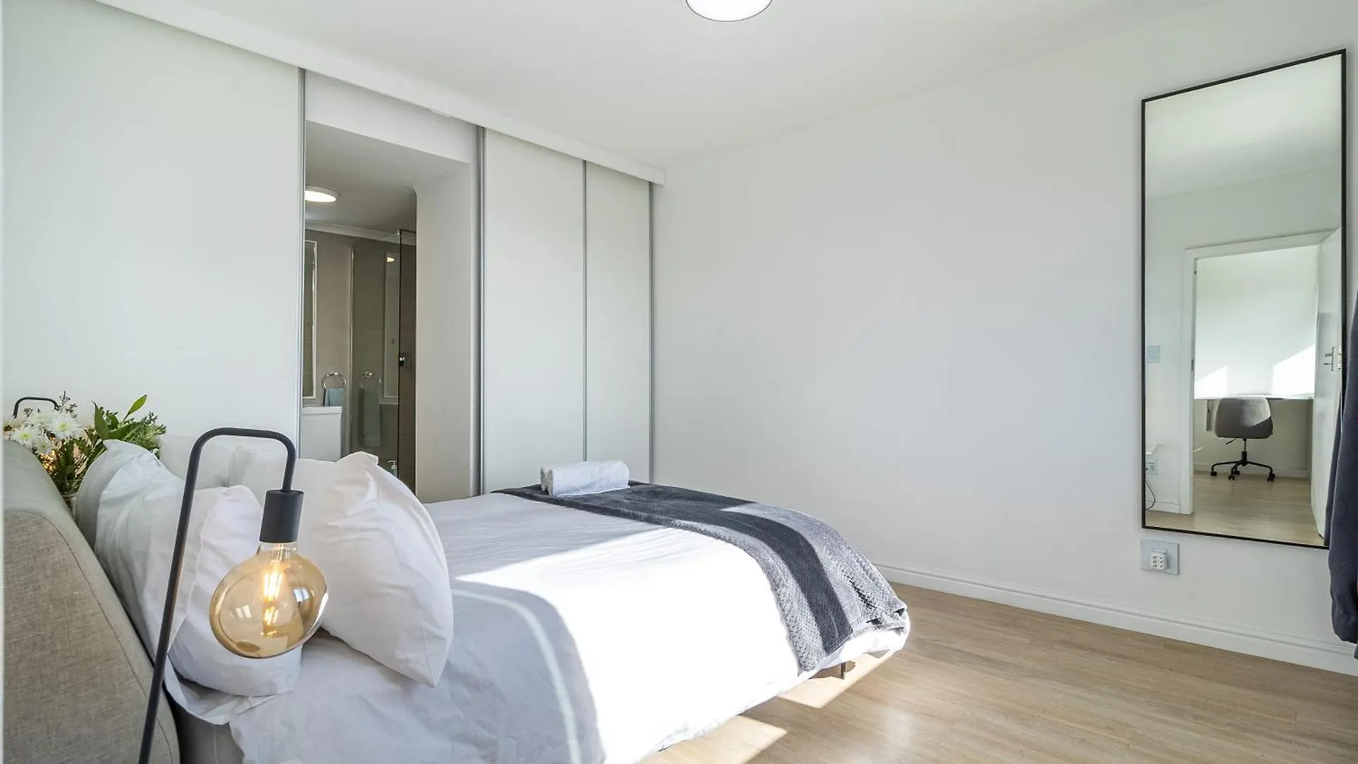 1 Bedroom Apartment, The Centurion, Seapoint, Cape Town, South Africa